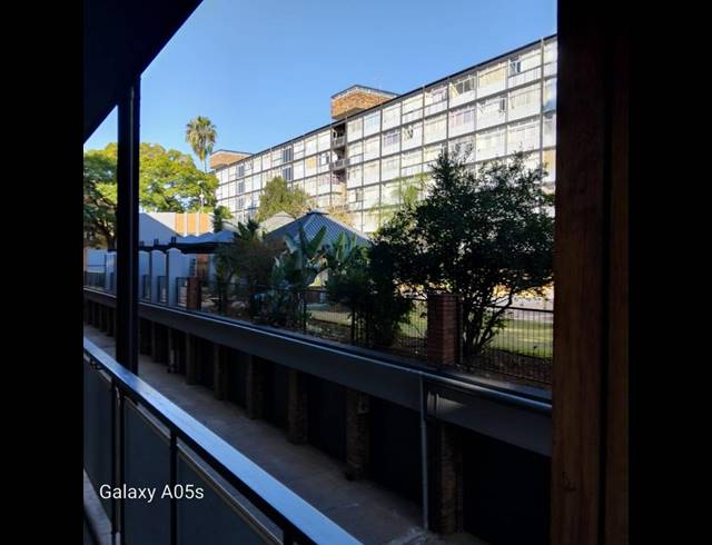 2 BEDROOM PROPERTY TO RENT IN MUCKLENEUK